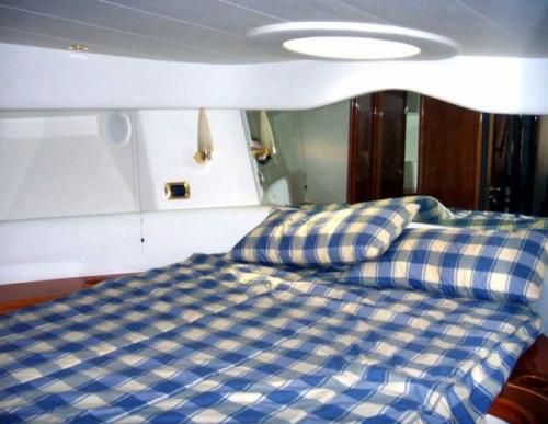 Astondoa 46 Fly Innenansicht