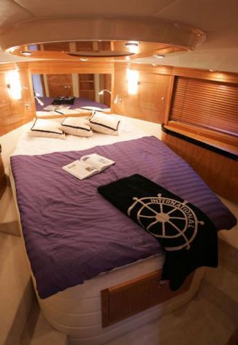 Elan Power E42 Innenansicht