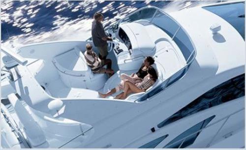 Azimut 55 Außenansicht