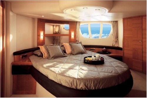 Azimut 55 Innenansicht