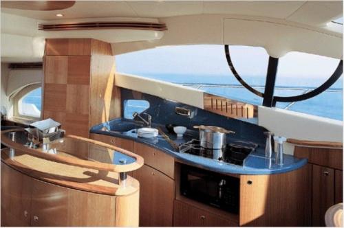 Azimut 55 Innenansicht