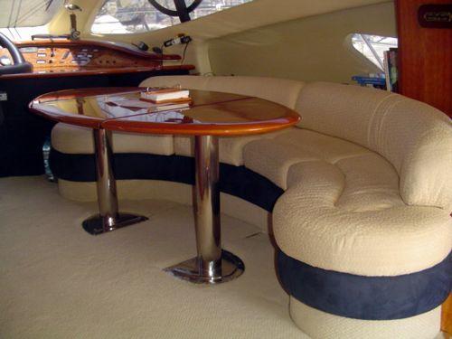 Azimut 50 Innenansicht