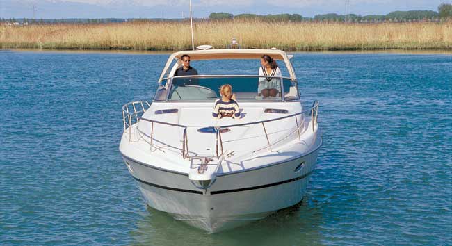 Cranchi 37 Smeraldo Außenansicht