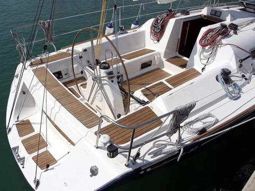 Elan 37 Außenansicht