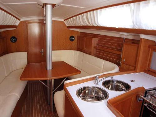 Elan 37 Innenansicht