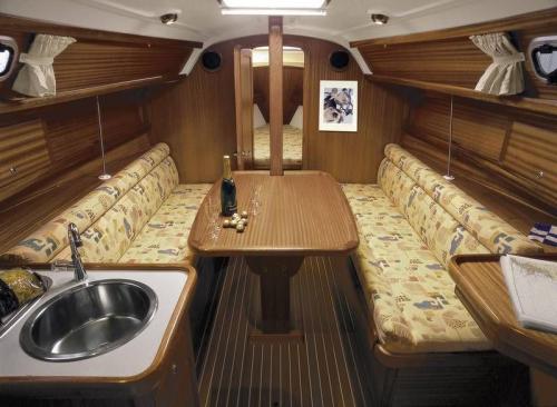 Bavaria 31 Innenansicht