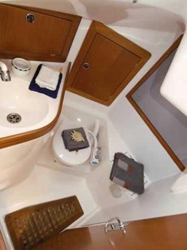 Elan 333 Innenansicht