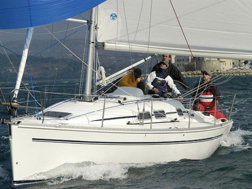 Elan 333 Außenansicht