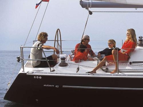 Elan 40 Außenansicht