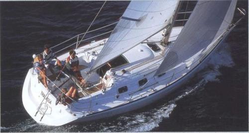 First 33.7 Außenansicht