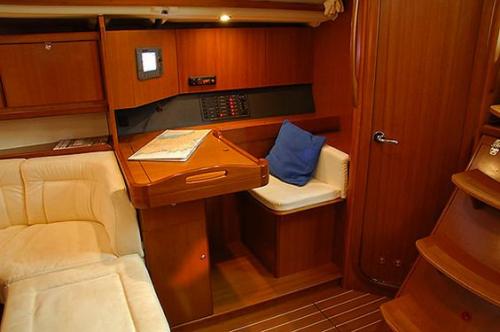 Dufour 425 Grand Large Innenansicht