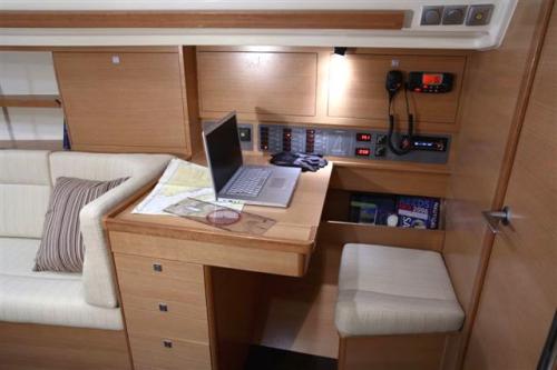 Elan 340 Innenansicht