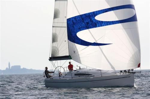 Elan 340 Außenansicht