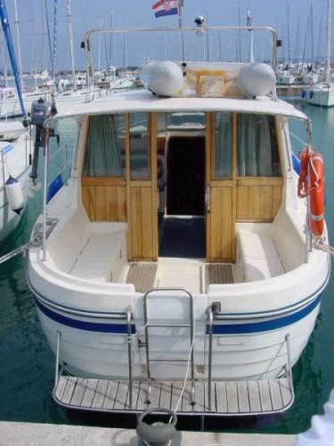 Adria 1000 Außenansicht