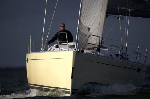 Hanse 430e Außenansicht