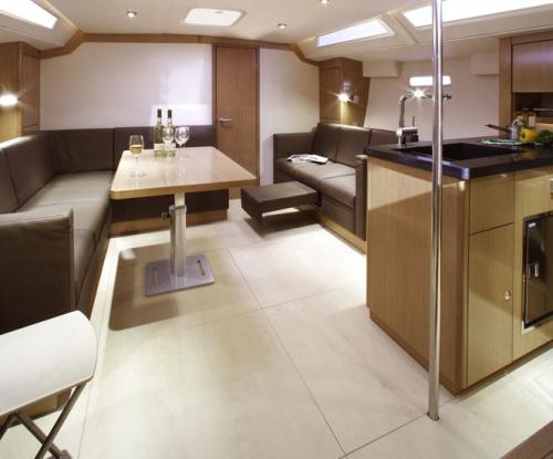 Hanse 470e Innenansicht