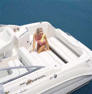 Sea Ray 240 Sundancer Außenansicht