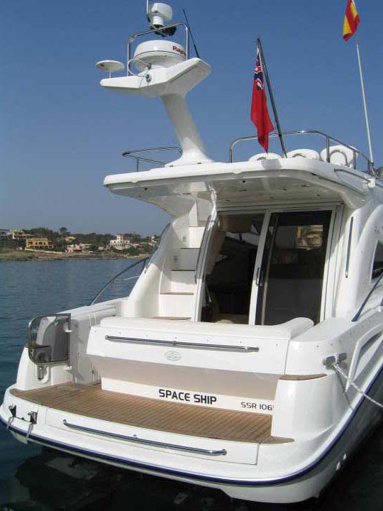 Sealine F34 Außenansicht