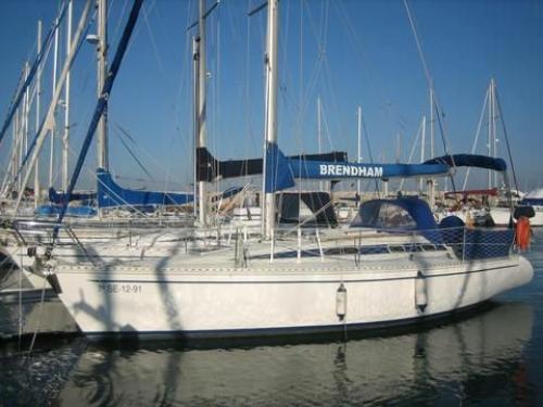 Elan 33 Außenansicht