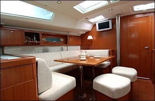 Oceanis 50 Innenansicht