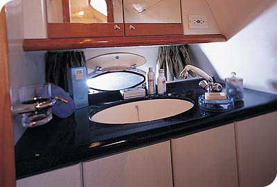 Superhawk 40 Innenansicht