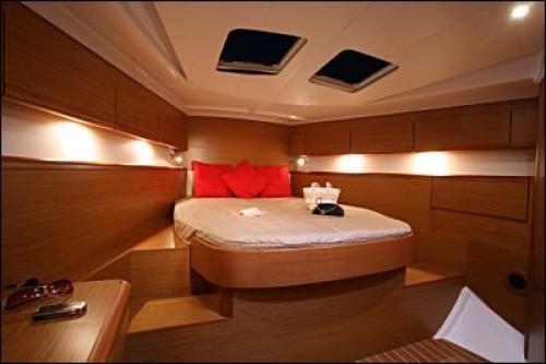 Sun Odyssey 49i Innenansicht