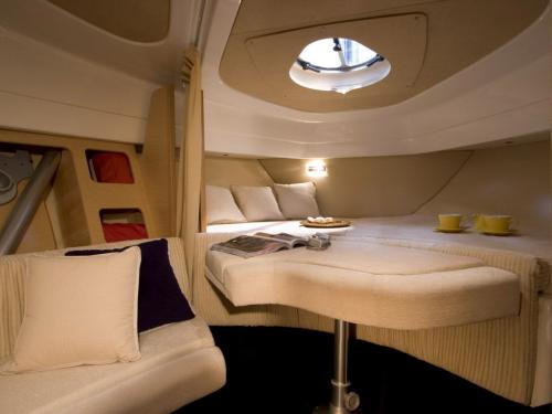 Cranchi 32 Innenansicht