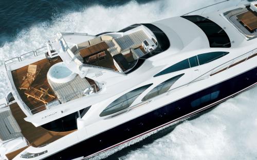 Azimut Leonardo 98 Außenansicht