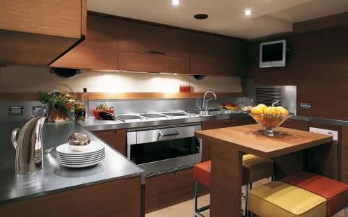 Azimut Leonardo 98 Innenansicht