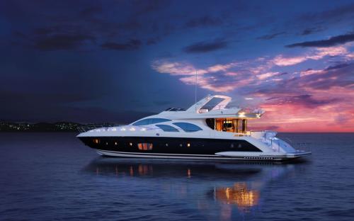 Azimut Leonardo 98 Außenansicht