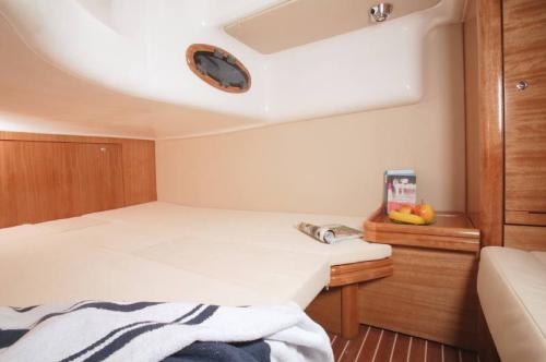 Bavaria 33 Sport Innenansicht