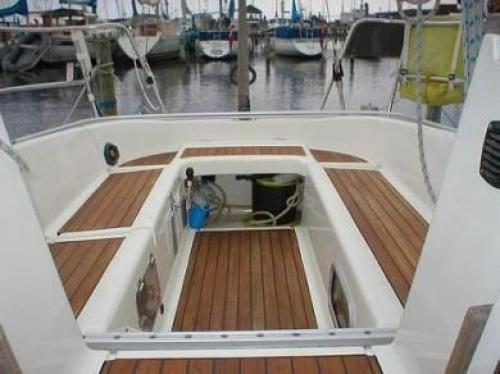 Elan 331 Außenansicht