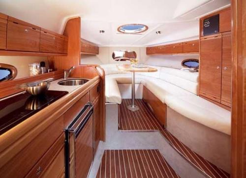 Bavaria 30 Sport Innenansicht