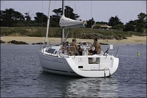 Oceanis 34 Außenansicht