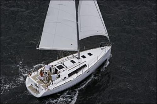Oceanis 34 Außenansicht