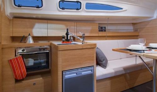 Salona 34 Innenansicht