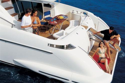 Azimut 62 S Außenansicht