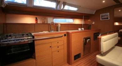 Sun Odyssey 49i Performance Innenansicht