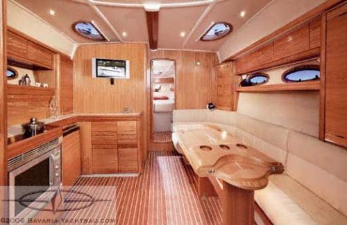 Bavaria 42 Sport Innenansicht