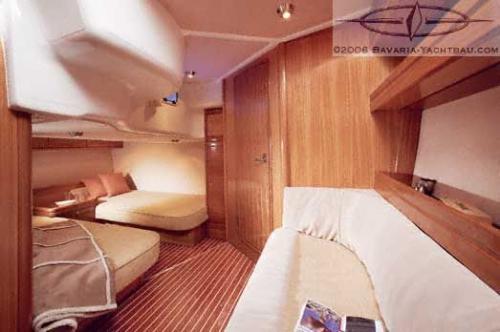 Bavaria 42 Sport Innenansicht
