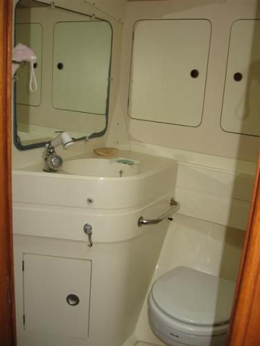 Moody 422 Innenansicht