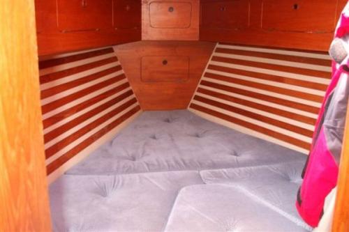 Moody 425 Innenansicht