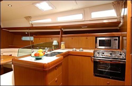 Sun Odyssey 42i Innenansicht