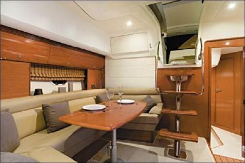 Prestige 42 S Innenansicht
