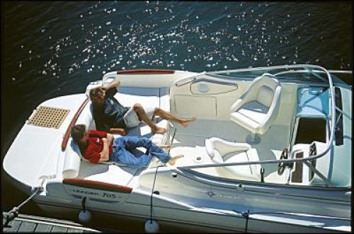 Leader 705 Außenansicht