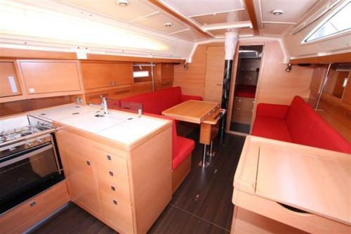 Elan 380 Innenansicht