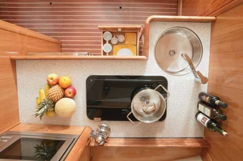 Bavaria 33 Sport Innenansicht