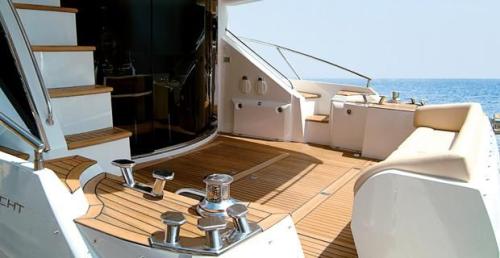 Sealine T60 Außenansicht