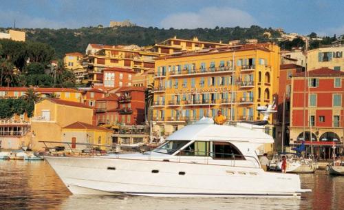 Antares 13.80 Außenansicht