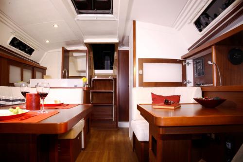 Hanse 375 Innenansicht